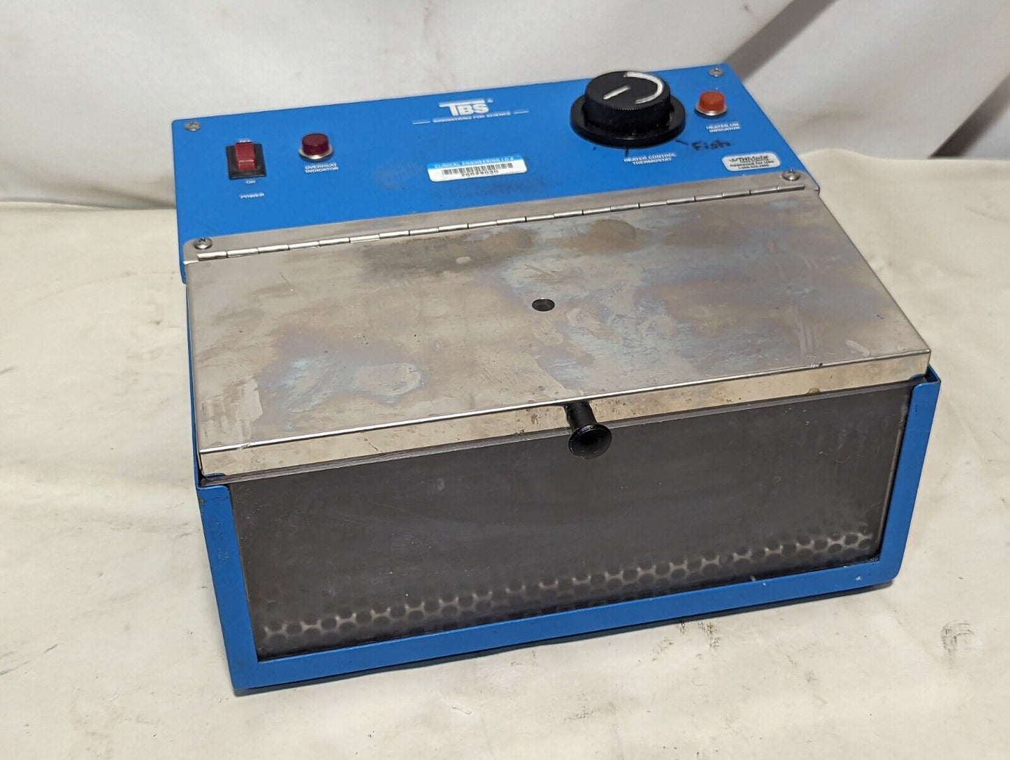 Triangle Biomedical Sciences TBS SD-II-120 slide dryer, small footprint