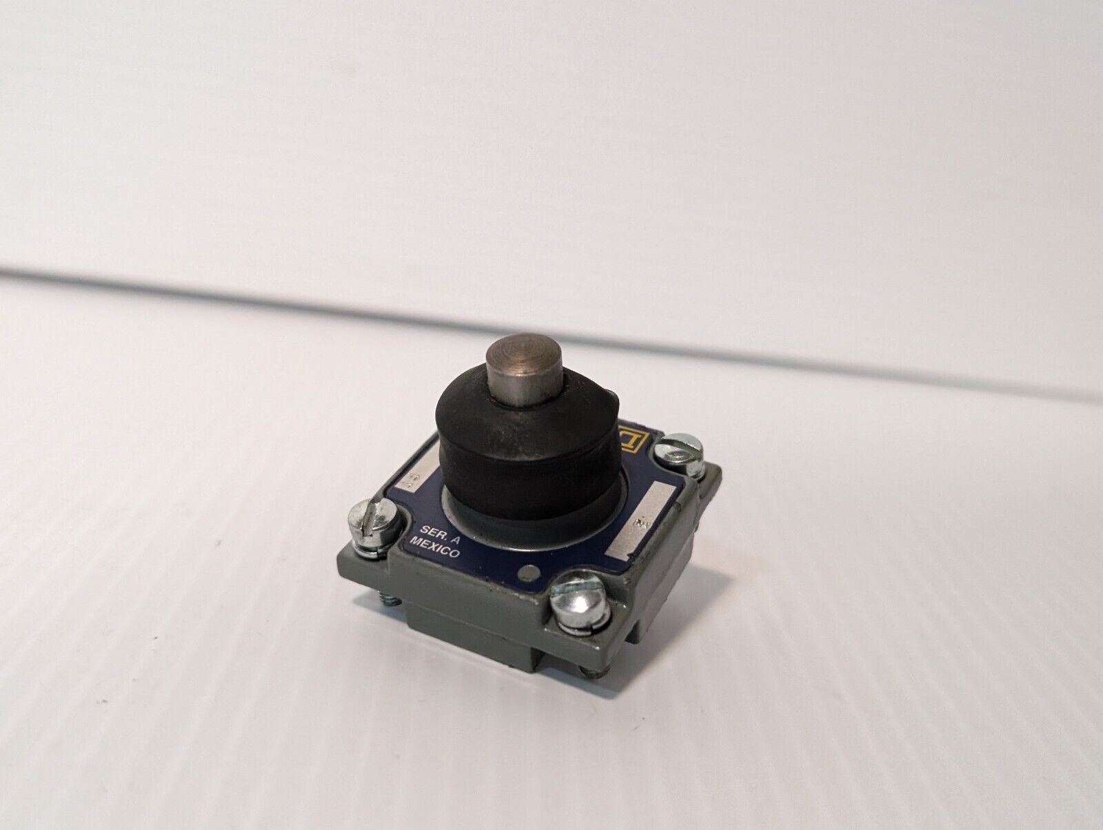 Square D 9007 Operating Head, Ser. A Mexico + Returns