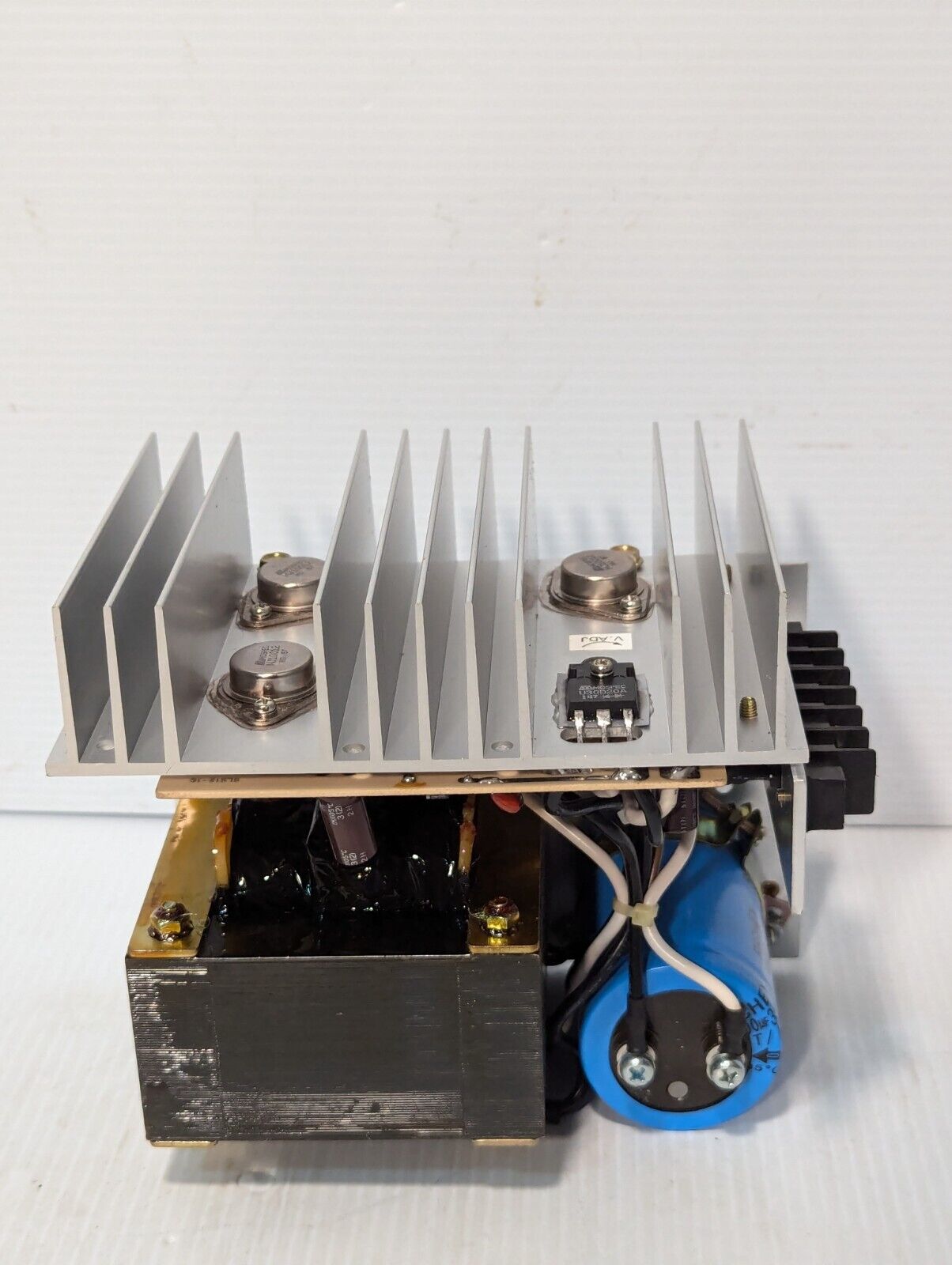 SOLA 83-12-310-03 power supply, output 12VDC/10A, input 120/240VAC, 47-63Hz