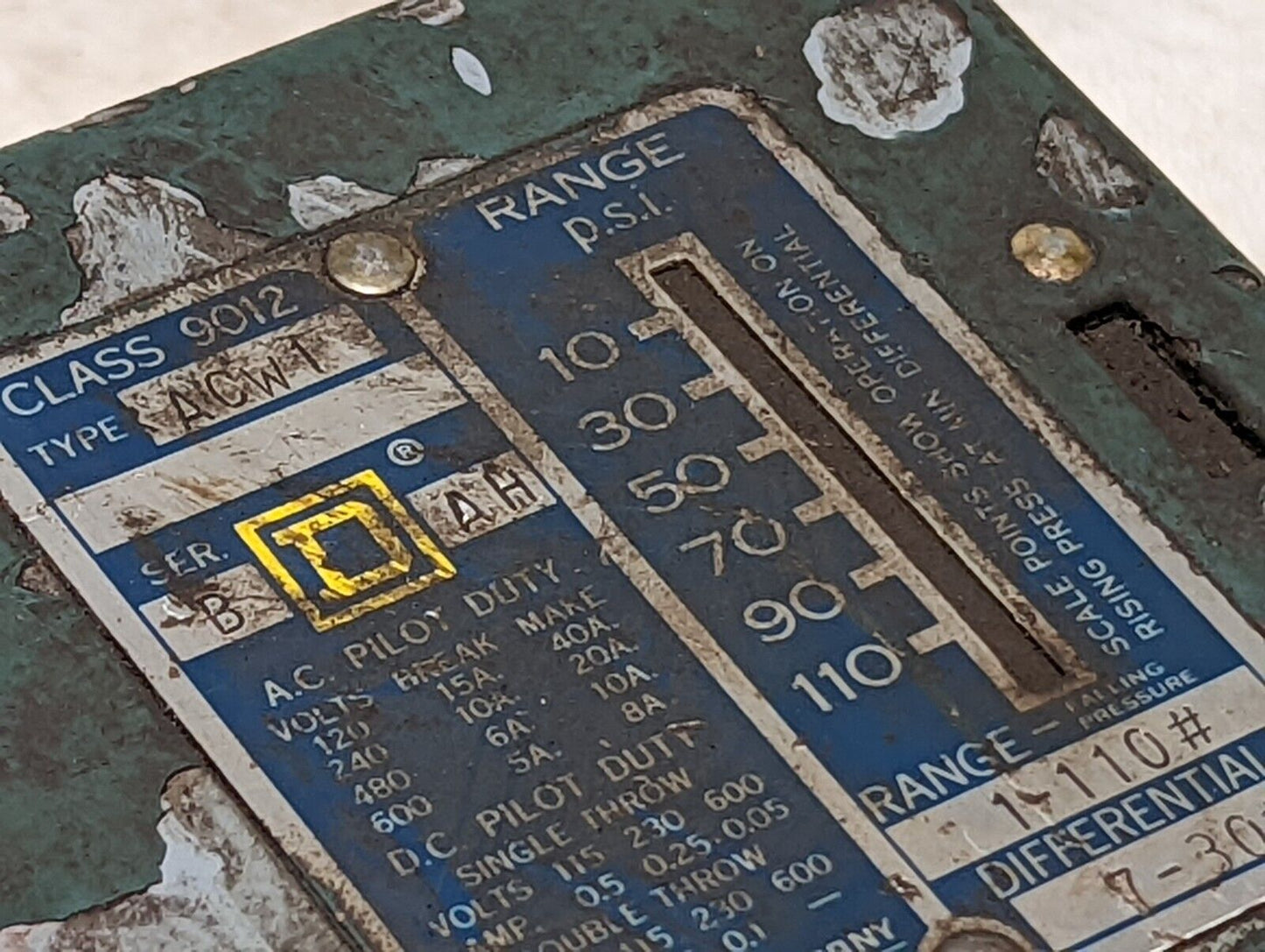 Square D 9012-ACW1 pressure switch, range 1-110psi, differential 7-30psi