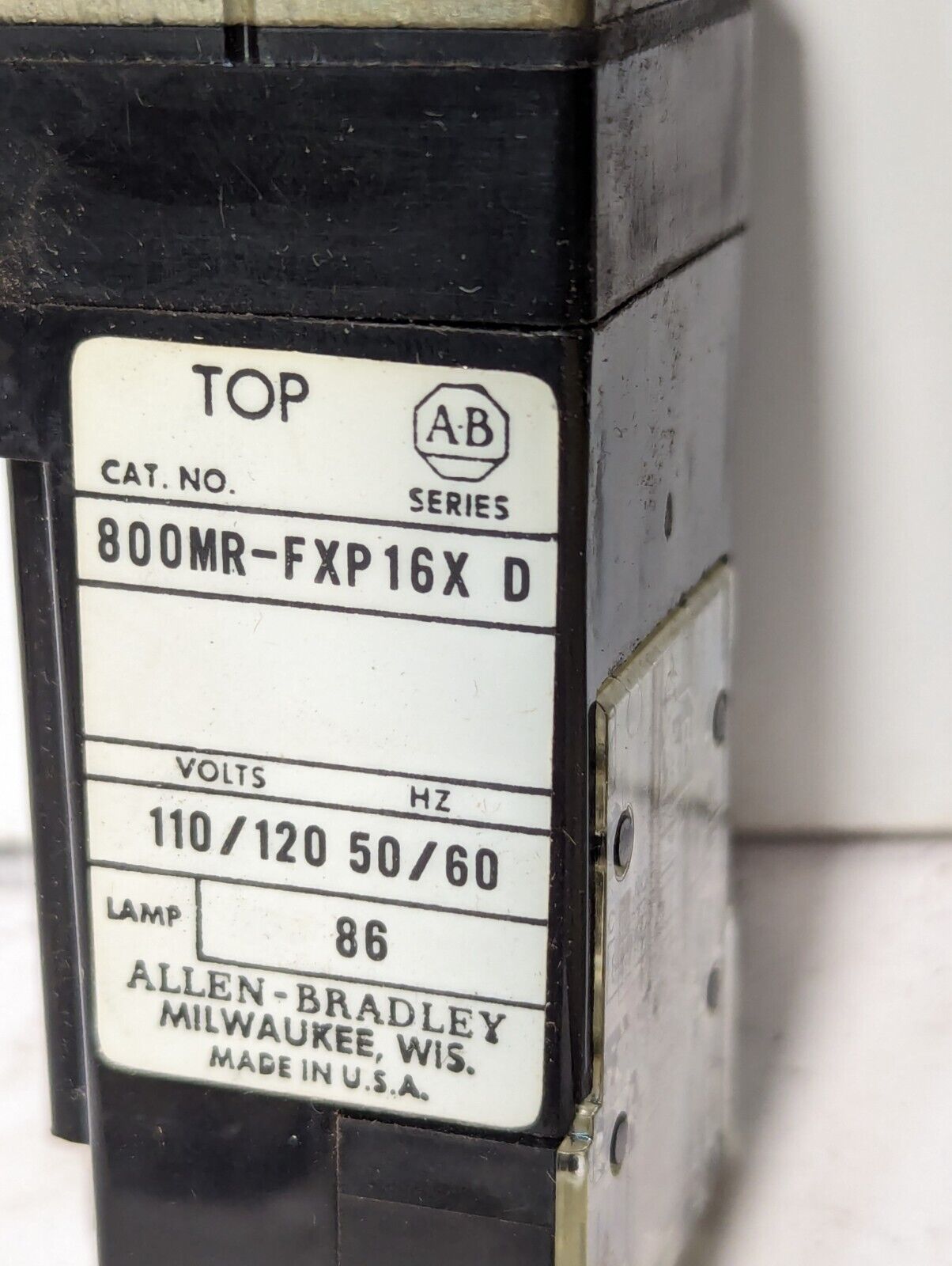 Allen Bradley 800MR-FXP16X Push-Pull Control , 110/120V, Illuminated Red