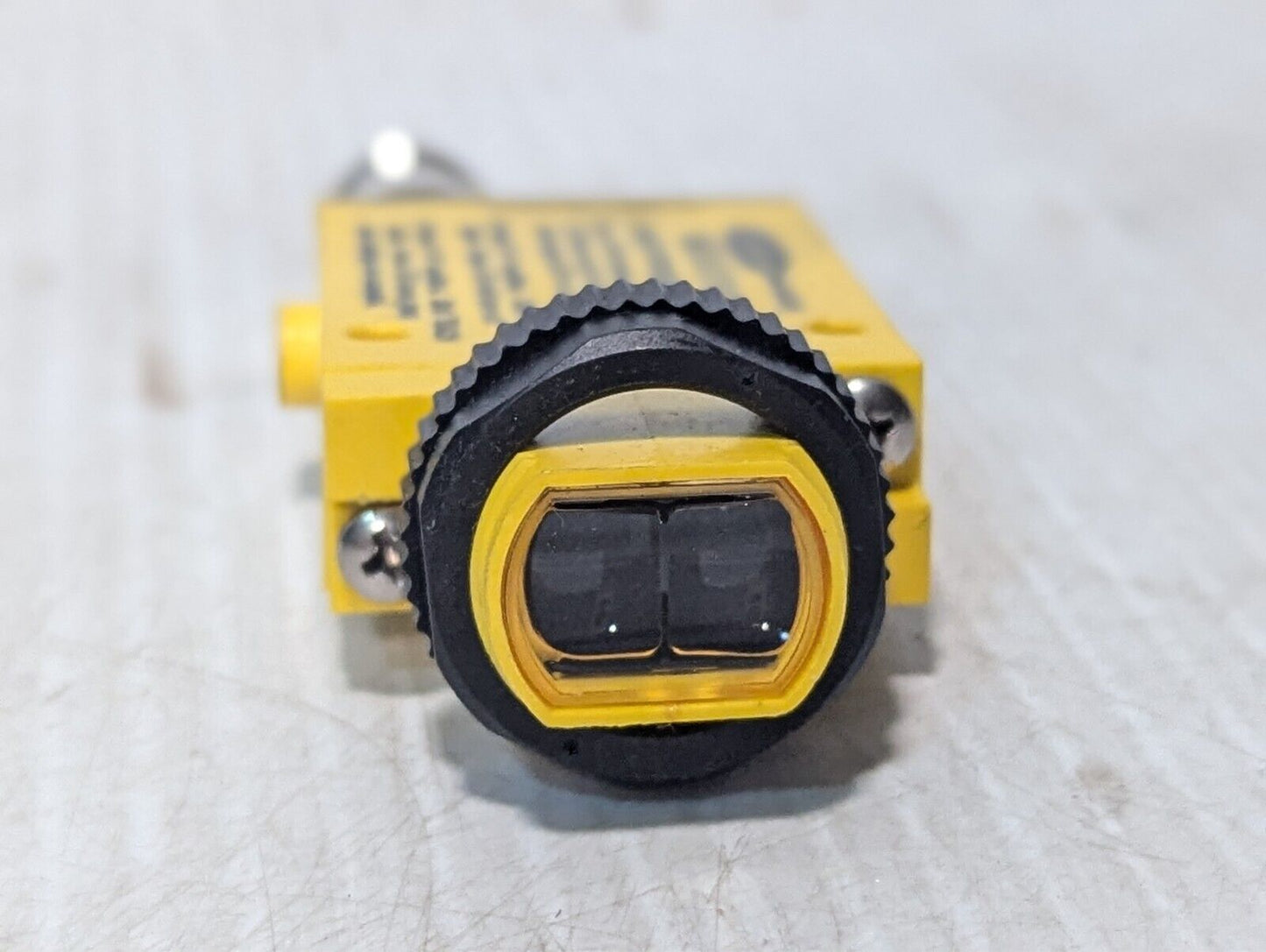 Banner SME312CV2QD DEMO Photoelectric Sensor Switch - Free Shipping+Returns