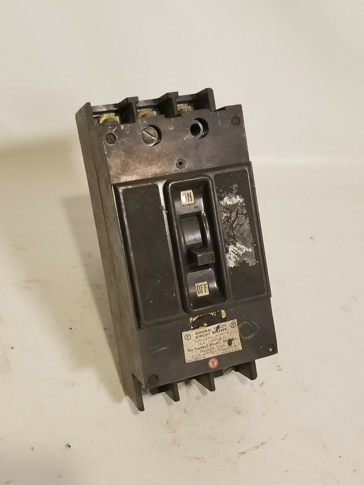 Trumbull AT35015 315 circuit breaker, 15 amps, 3 poles, 240 VAC, used