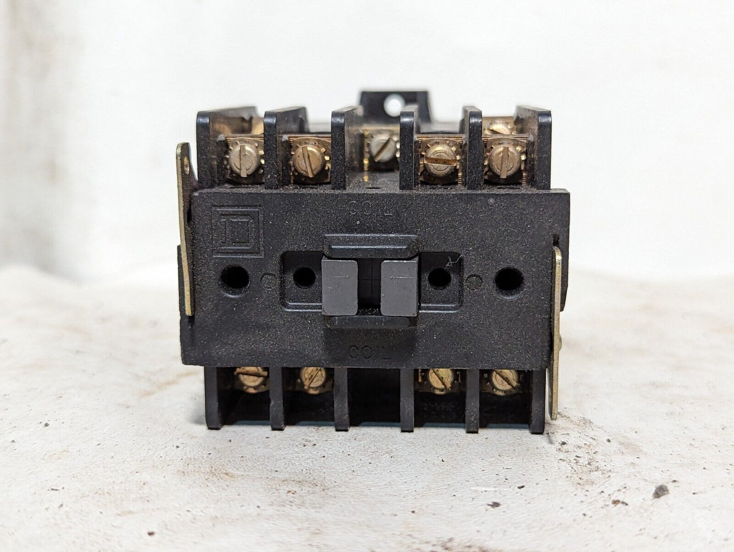 Square D 8501GO60 control relay, 110/120VAC coil