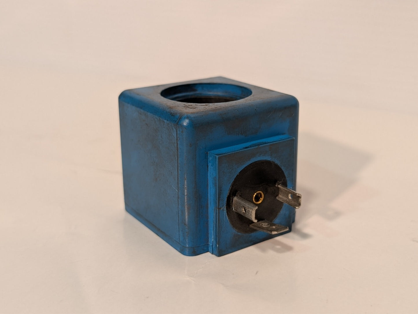 Vickers 02-101726 02101726 Solenoid Coil P/N 02-101726