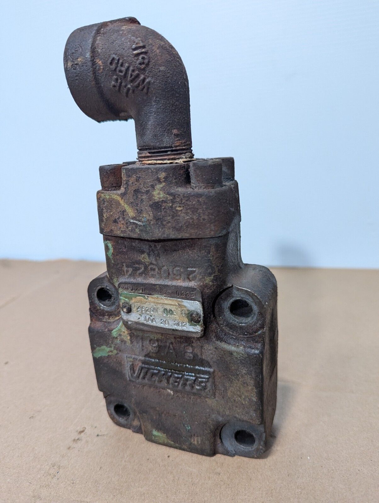 Vickers 4520VA608 Hydraulic Pump - Free Shipping