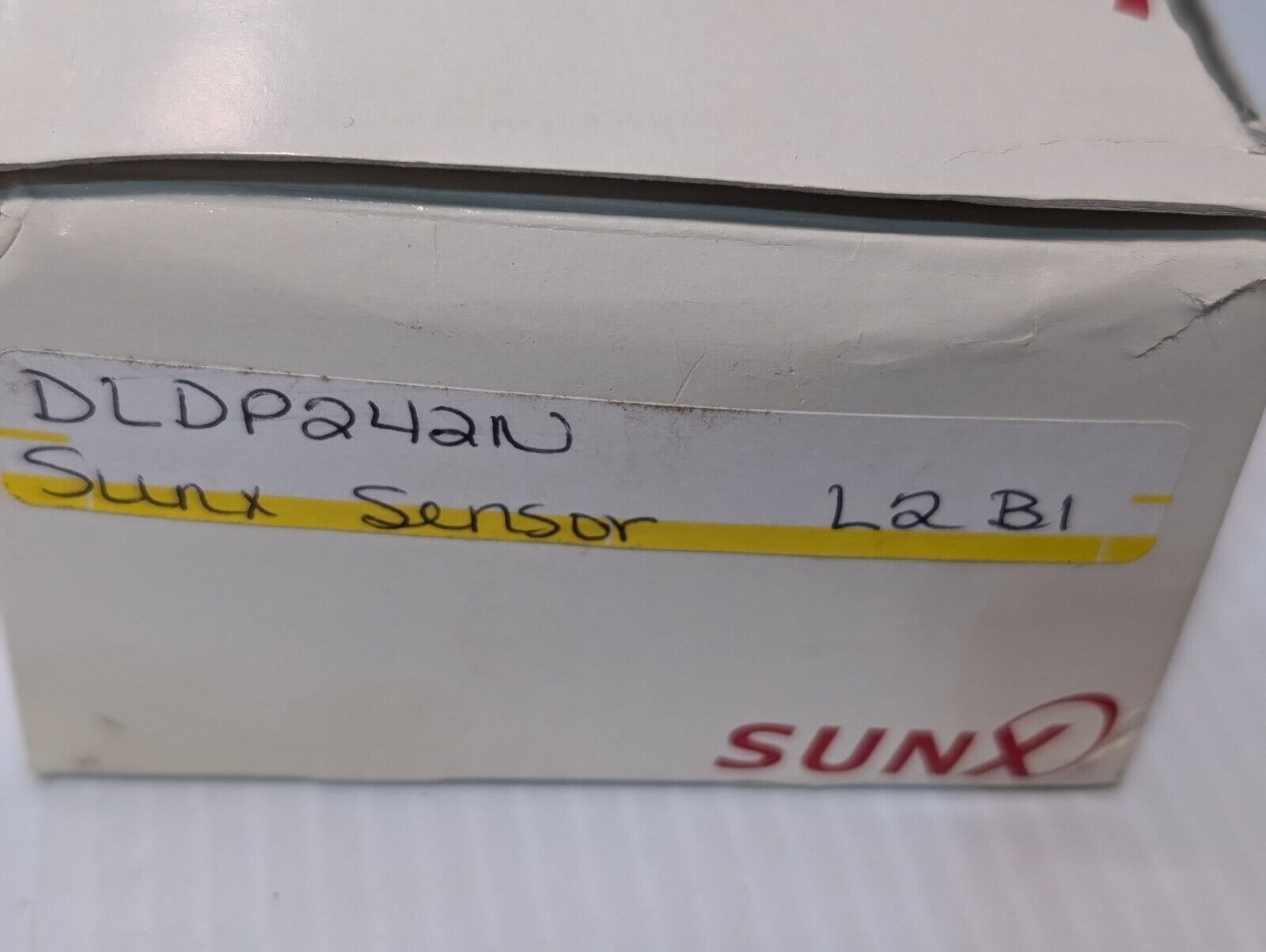 SunX DP2-42N Pressure Sensor, LED display, Digital, DP2 -Free Shipping & Returns