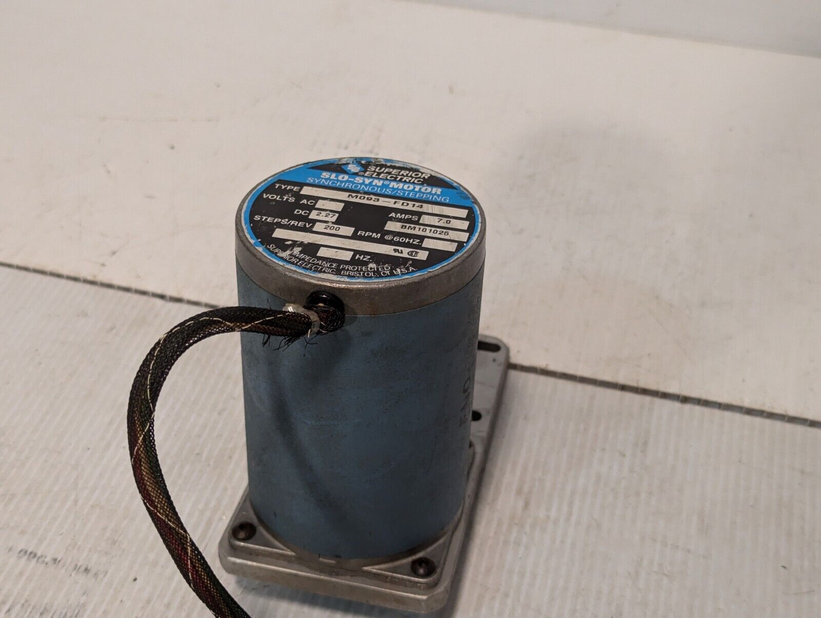 Superior Elec. M093-FD14 Slo-Syn Synchronous/Stepping Motor BM101025 2.27DC 7A