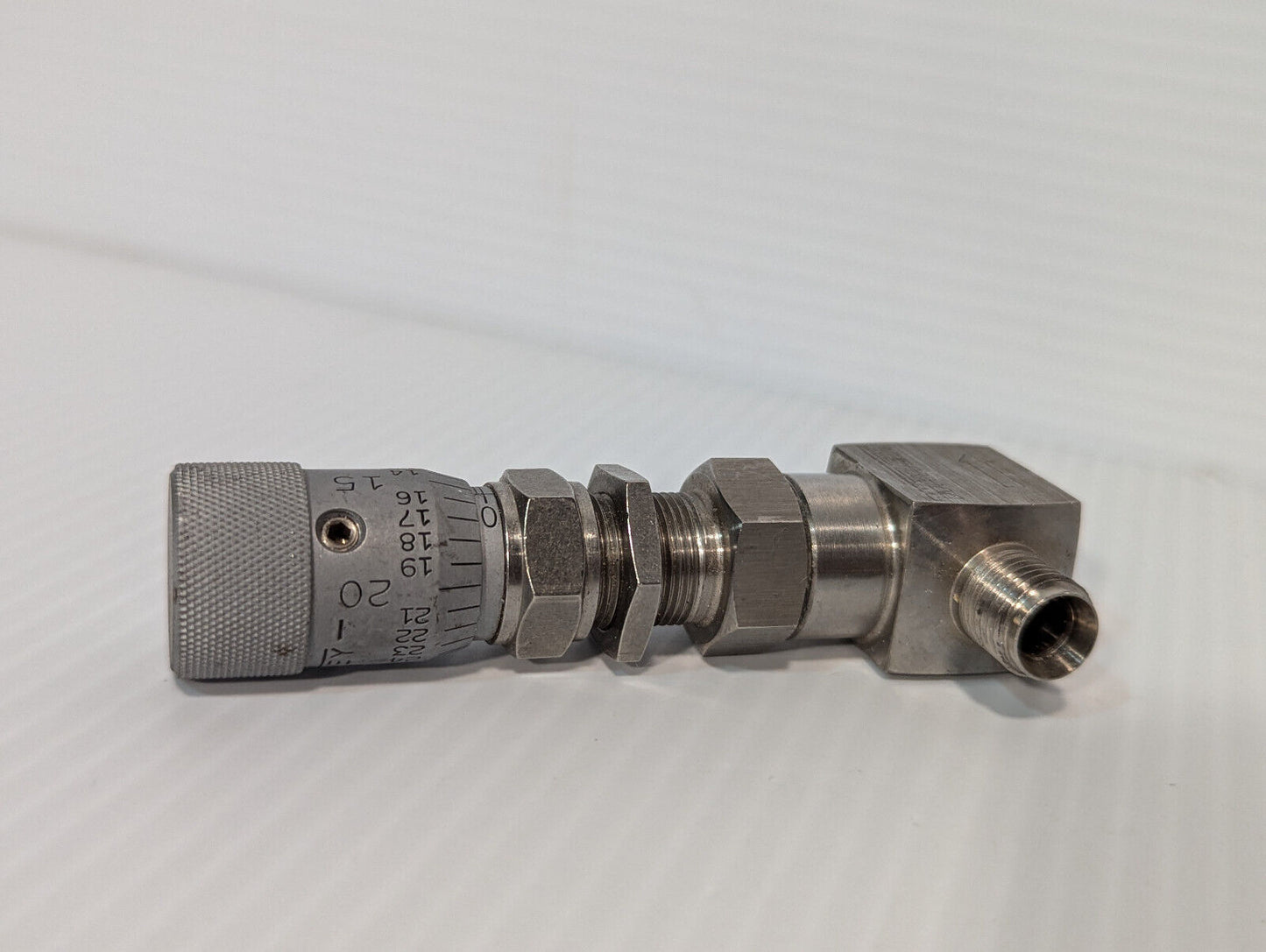 Whitey SS-22RS4 Stainless Steel High Precision Metering Valve, N2 Flow Control