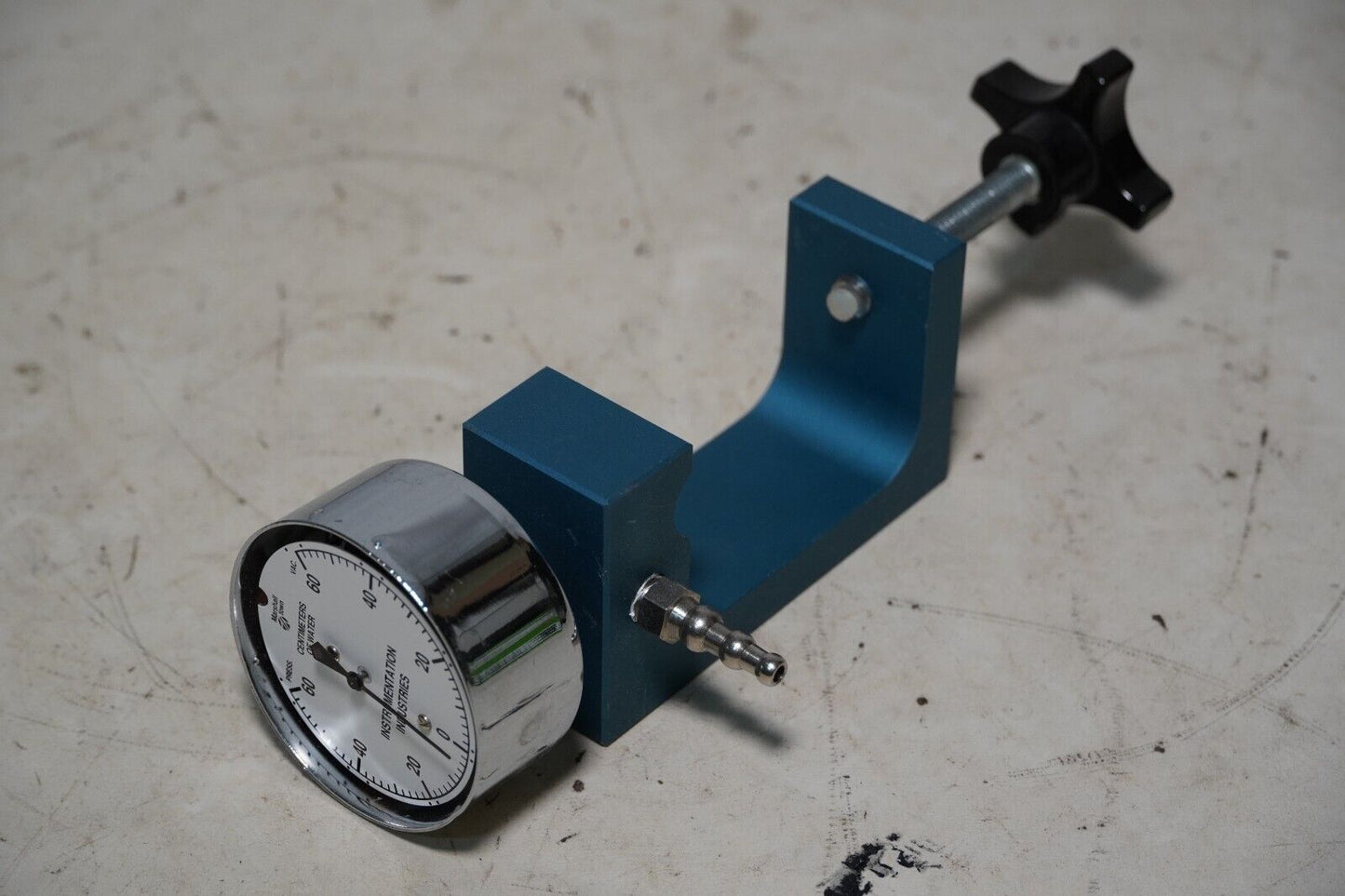 Instrumentation Industries Marshalltown Vacuum Gauge with Clamp