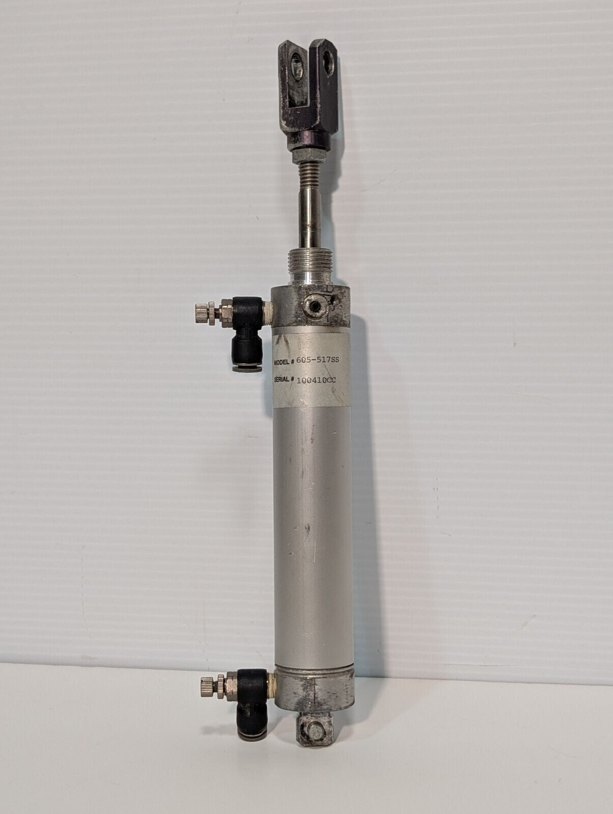 Unbranded 605-517SS Cylinder Industrial Assembly Component Serial 100470CC