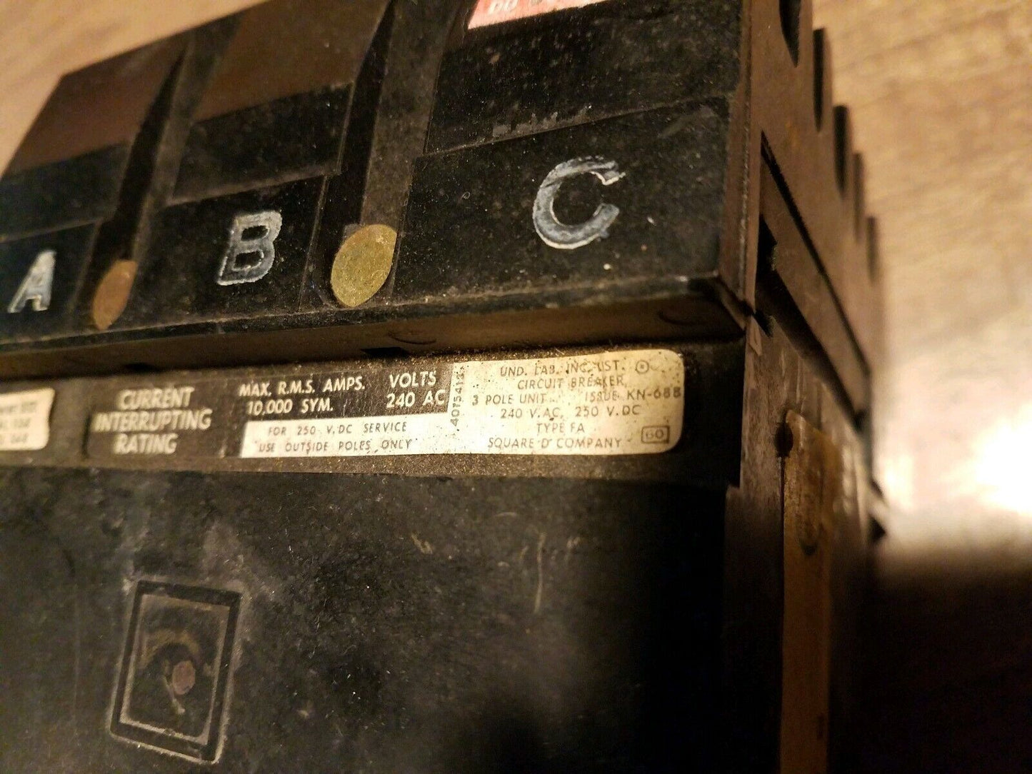 Square D FA-32030, 30 A, 240VAC, 250VDC, 3 poles