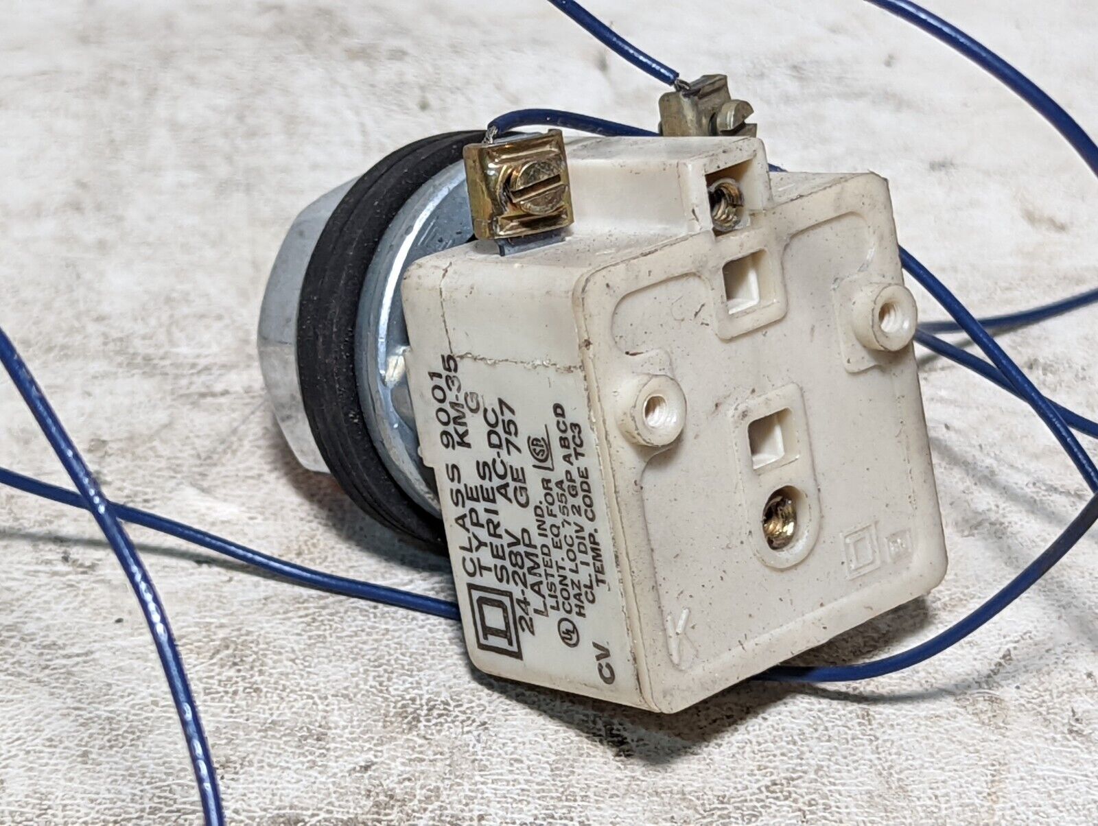 Square D 9001KM35 pilot light module, amber dome