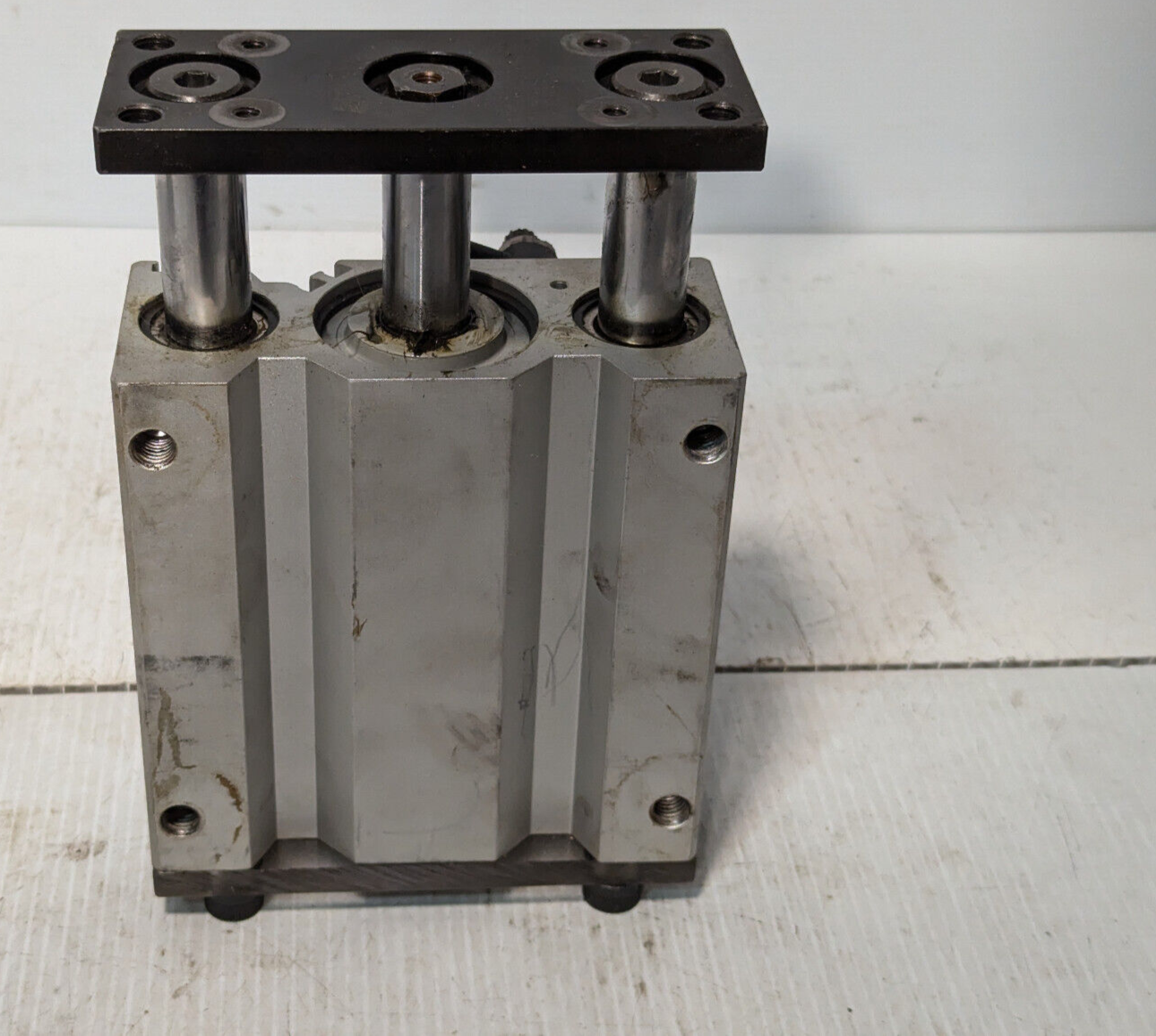 SMC MGQL50-100 -Z73L-XC Compact Guide Cylinder 145 PSI, 1.00 MPa -Free Shipping