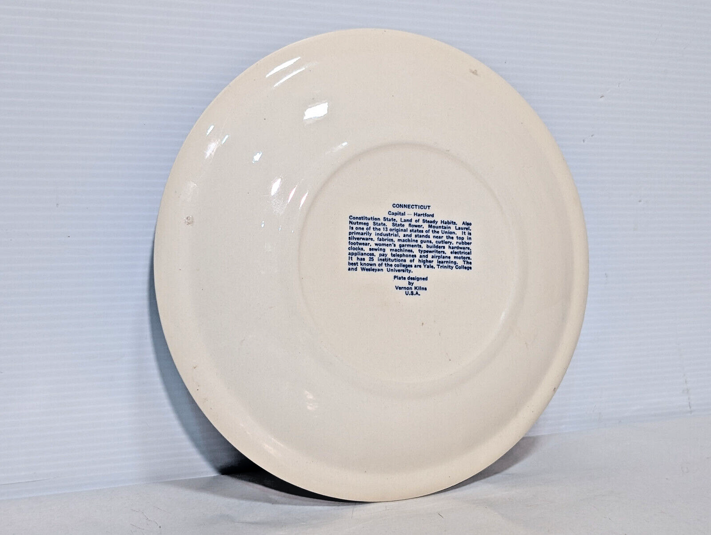 Vintage Vernon Kilns Hartford, Connecticut Souvenier Collector Plate 1930s