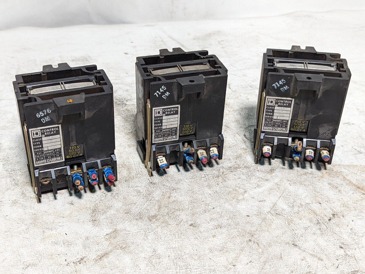 Square D 8501GO30 control relay, 110/120VAC coil