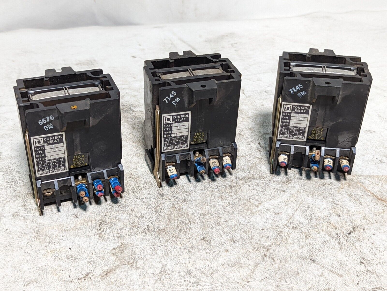 Square D 8501GO30 control relay, 110/120VAC coil