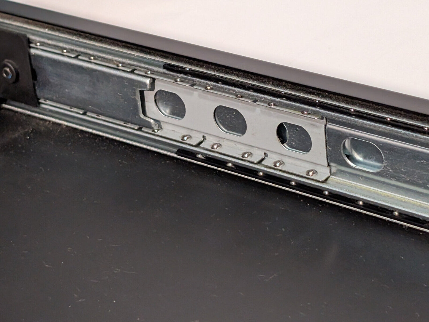 Acnodes MKD6117 Rack Mount Drawer, LCD Monitor, Full HD, KVM 8-Port Combo Switch