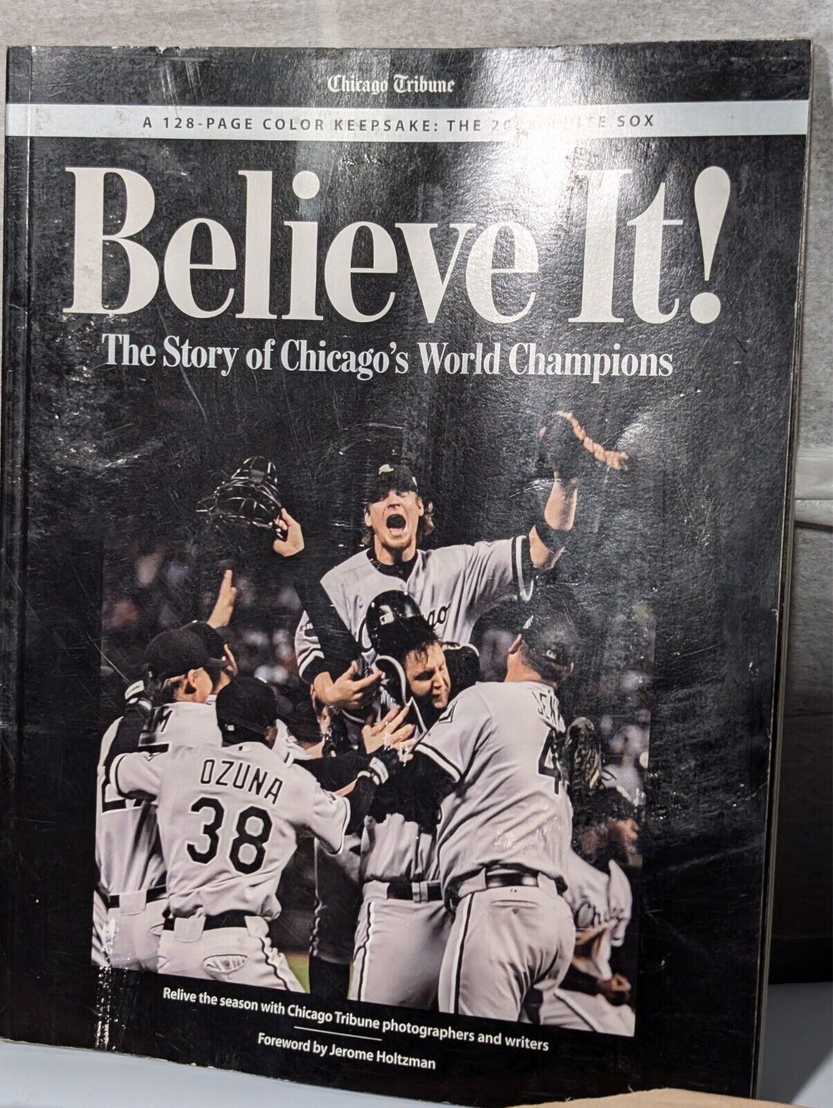 24 Pieces Chicago White Sox Championship Memorabilia 1983 2005 Cup Pennant Bat