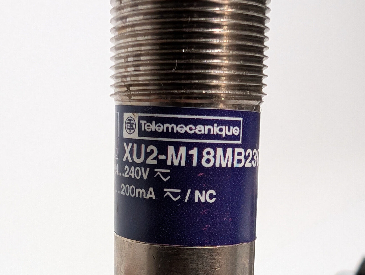 Telemecanique XU2-M18MB230-R Fiber Optic Sensor -Made in France- 240 VAC/DC