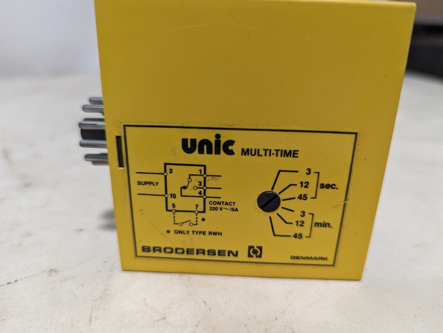 Unic RI-48 on delay timer relay, 0sec-10min, 48-250VAC/DC, multi-time