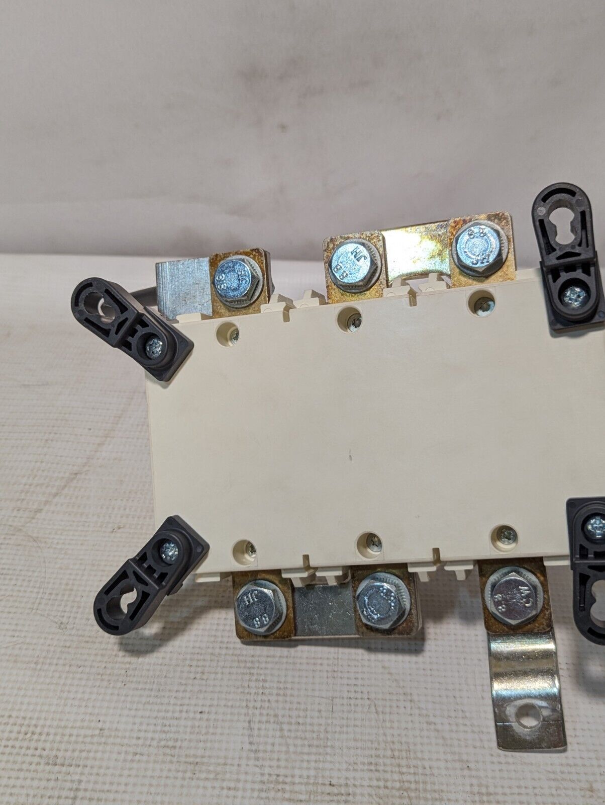 Socomec 27DC3011 PV disconnect switch, 100A, 600VDC, 3 poles in series