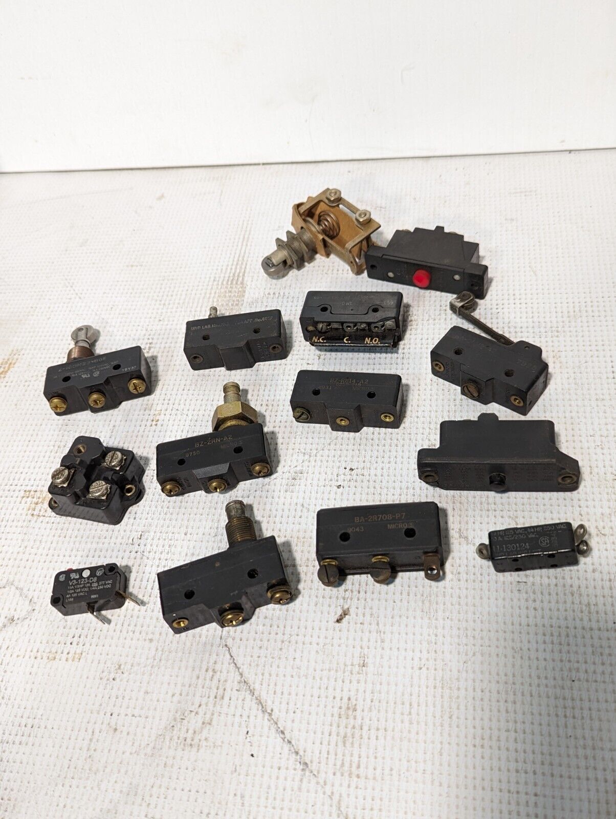 Lot of 12 Assorted Brand Name Microswitches (Great Value) - Free Shipping
