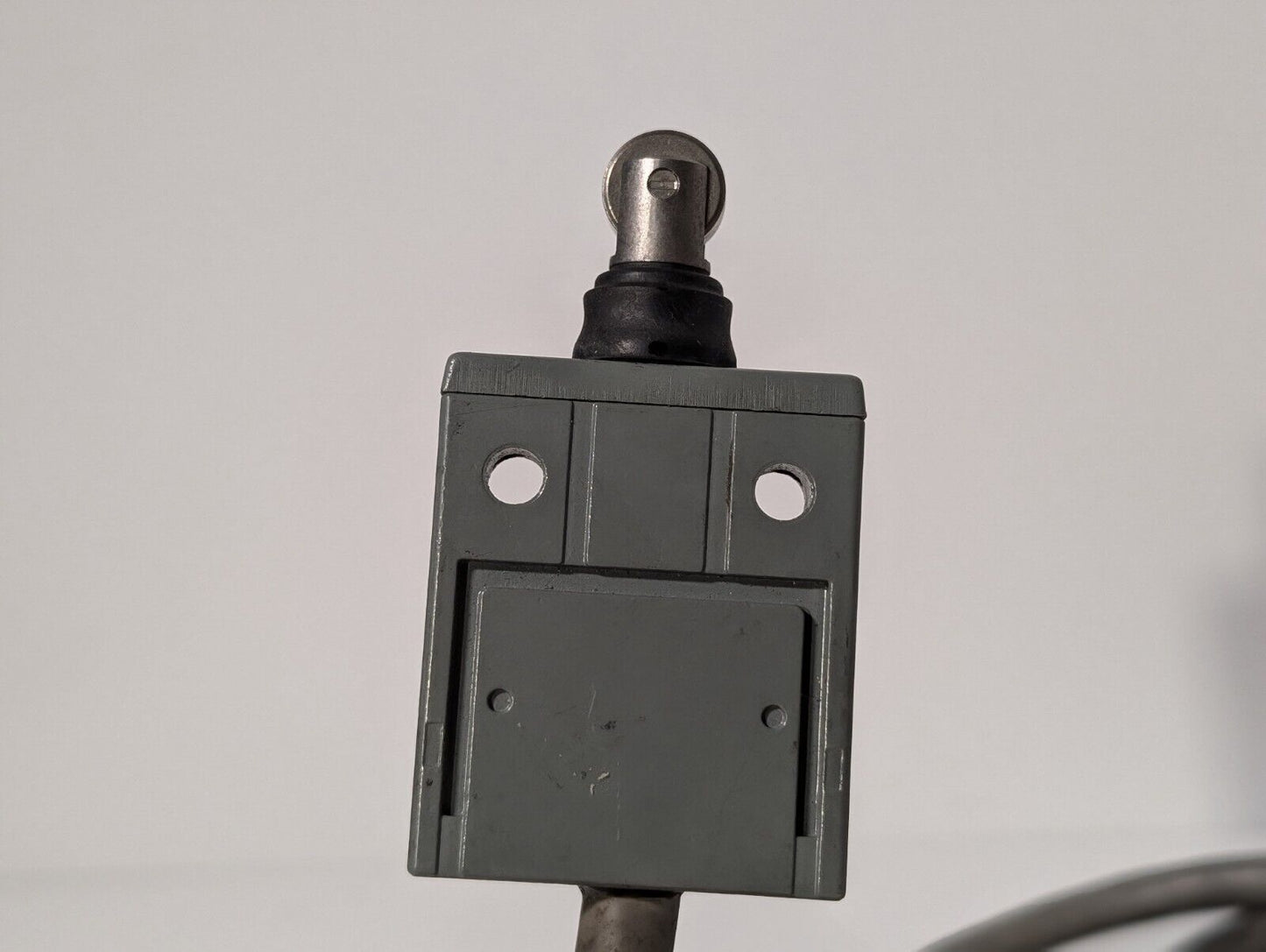 Allen Bradley 802B-CSADBSXC3 Compact Top Push Roller Limit Switch