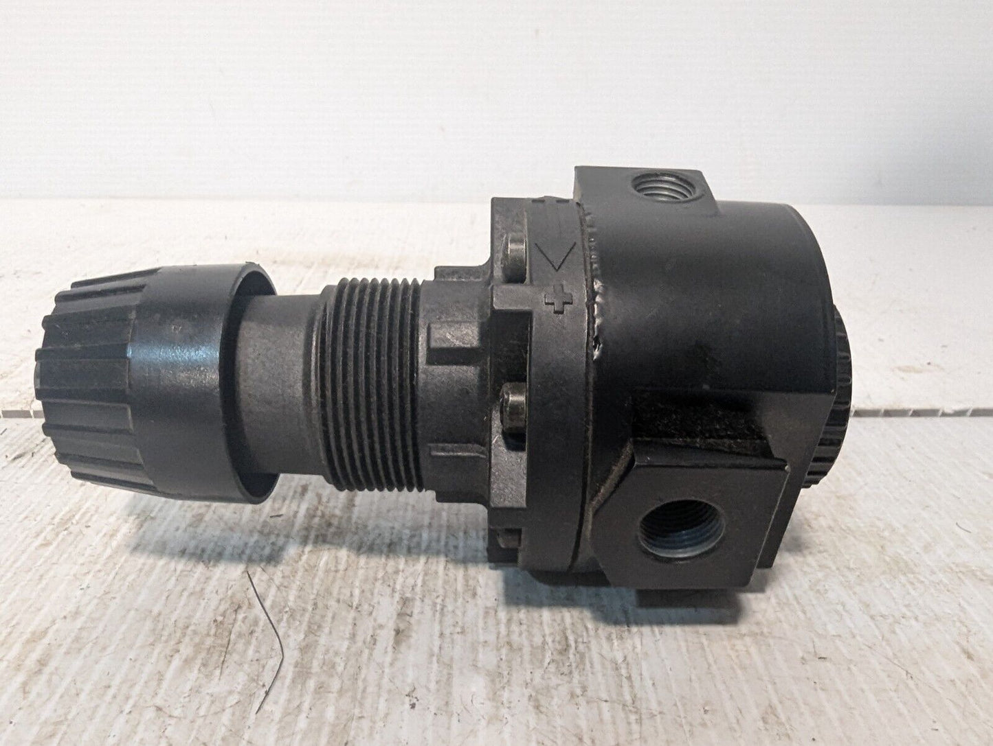 Wilkerson R26-03-000A Air Pressure Regulator+Returns
