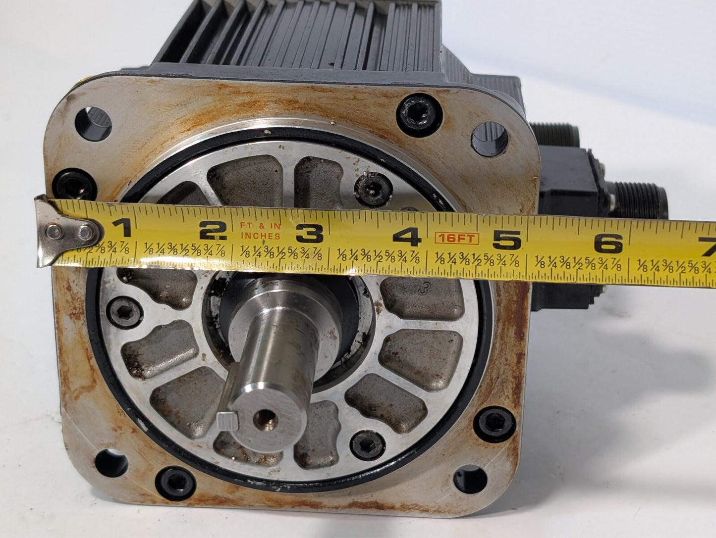 Yaskawa SGMG-05A2AB AC Servo Motor 450W 1500RPM 3.8A 200V Continuous