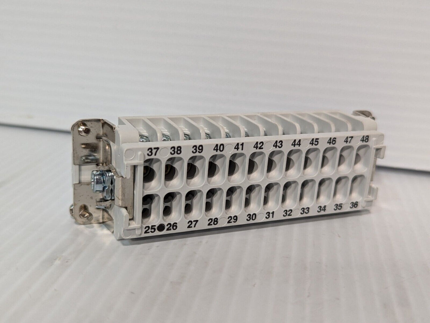 Thomas & Betts FS148B Terminal Insert Female 48 Position 20-14AWG - Free Ship