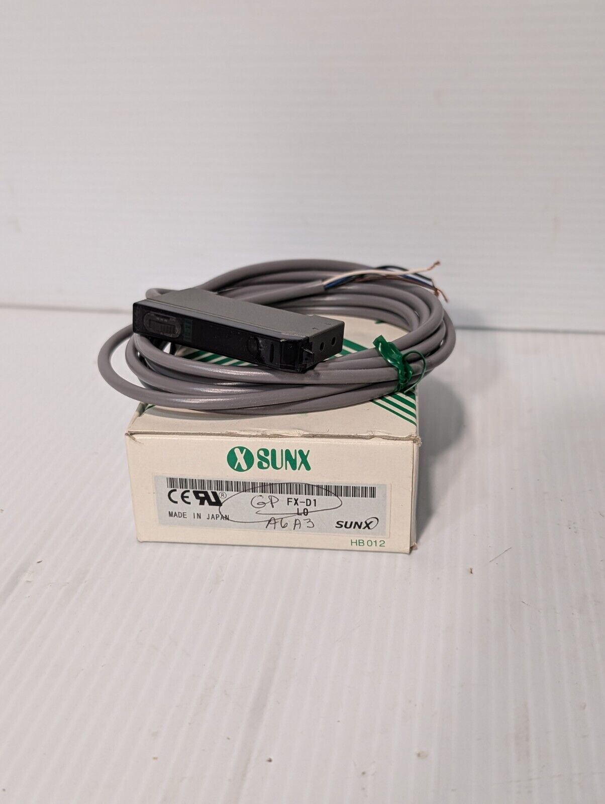 SUNX FX-D1 Fiber Optic Sensor with original box - Free Shipping + Returns.