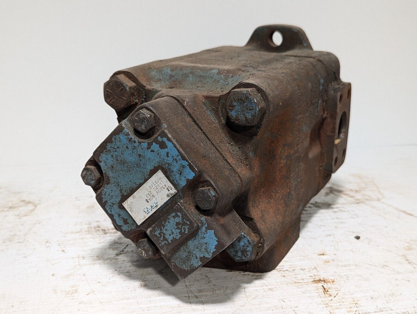 Vickers 4520V-60A8-1AA20-282 Hydraulic Double Vane Pump - FOR PARTS