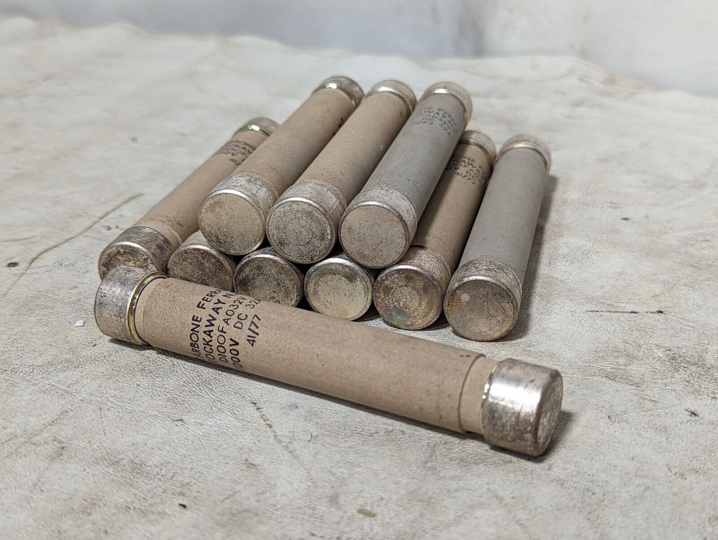 Lot of 10 Carbone Ferraz D100FA032V fuses, 1000VDC, 32A
