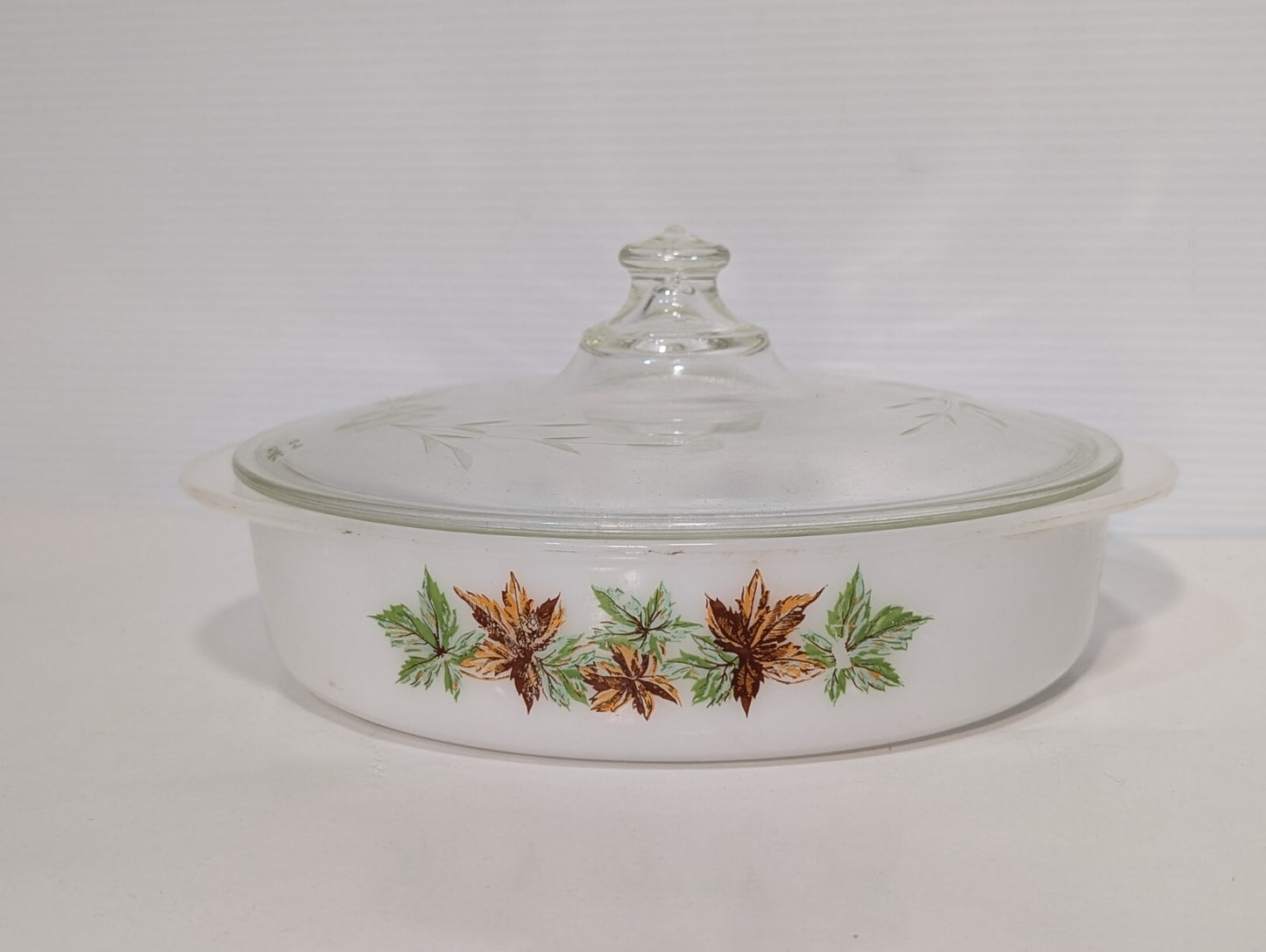 Vintage GlasBake J-2429 Round 8" Casserole Dish With Pyrex 624.C Glass Cover