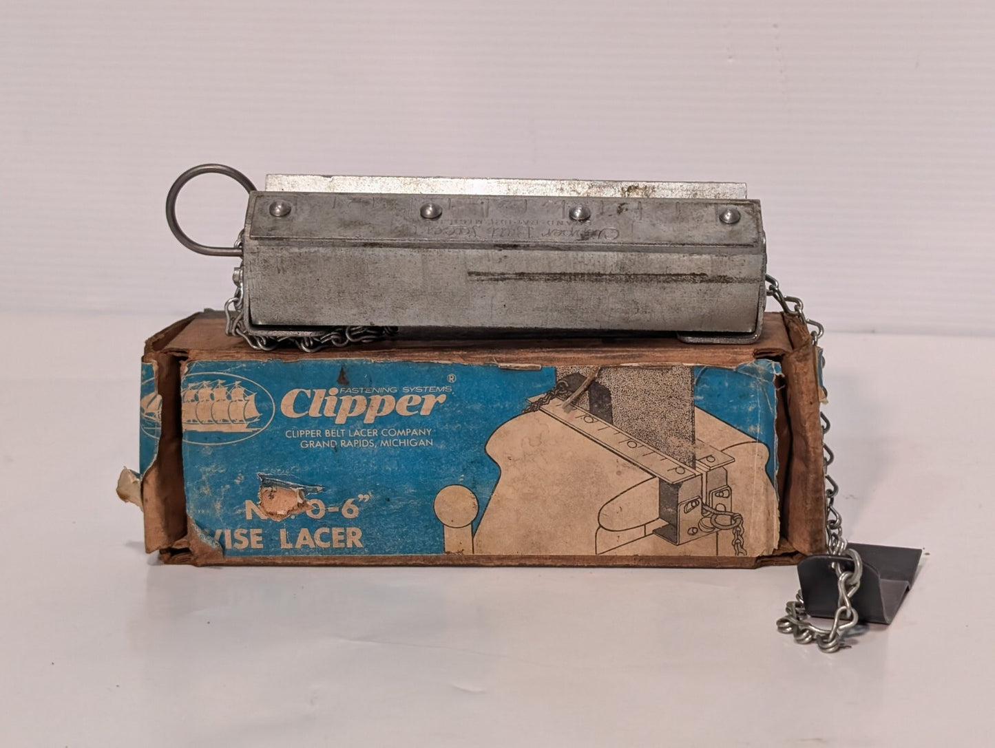 Vintage Clipper Belt Lacer No. 0-6" Vise Lacer