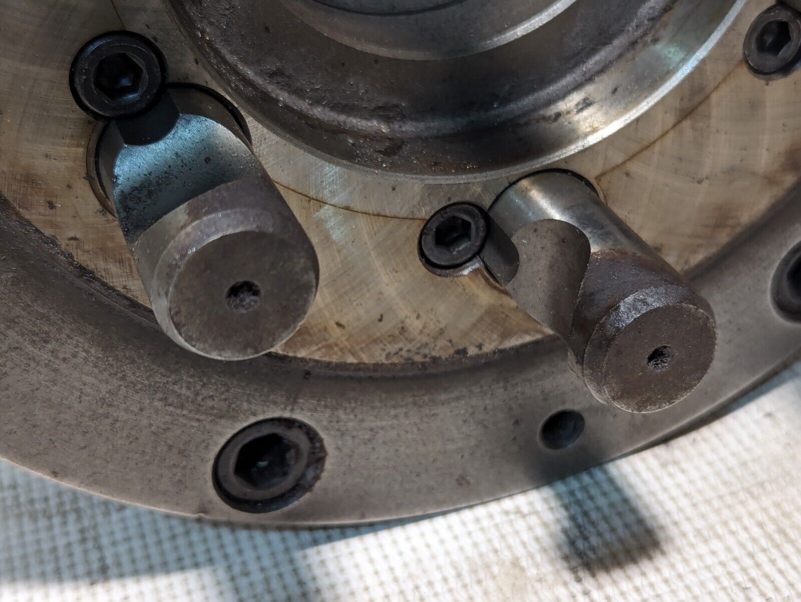 Toolmex 3-883-310P jaws and 10 inch 3-jaw chuck