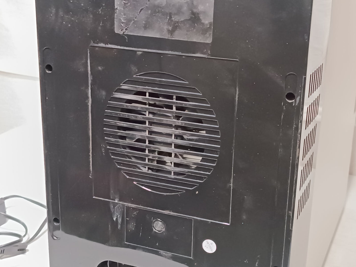 Thermo Scientific Heratherm IMC18 Benchtop Microbiological Incubator as Pictured