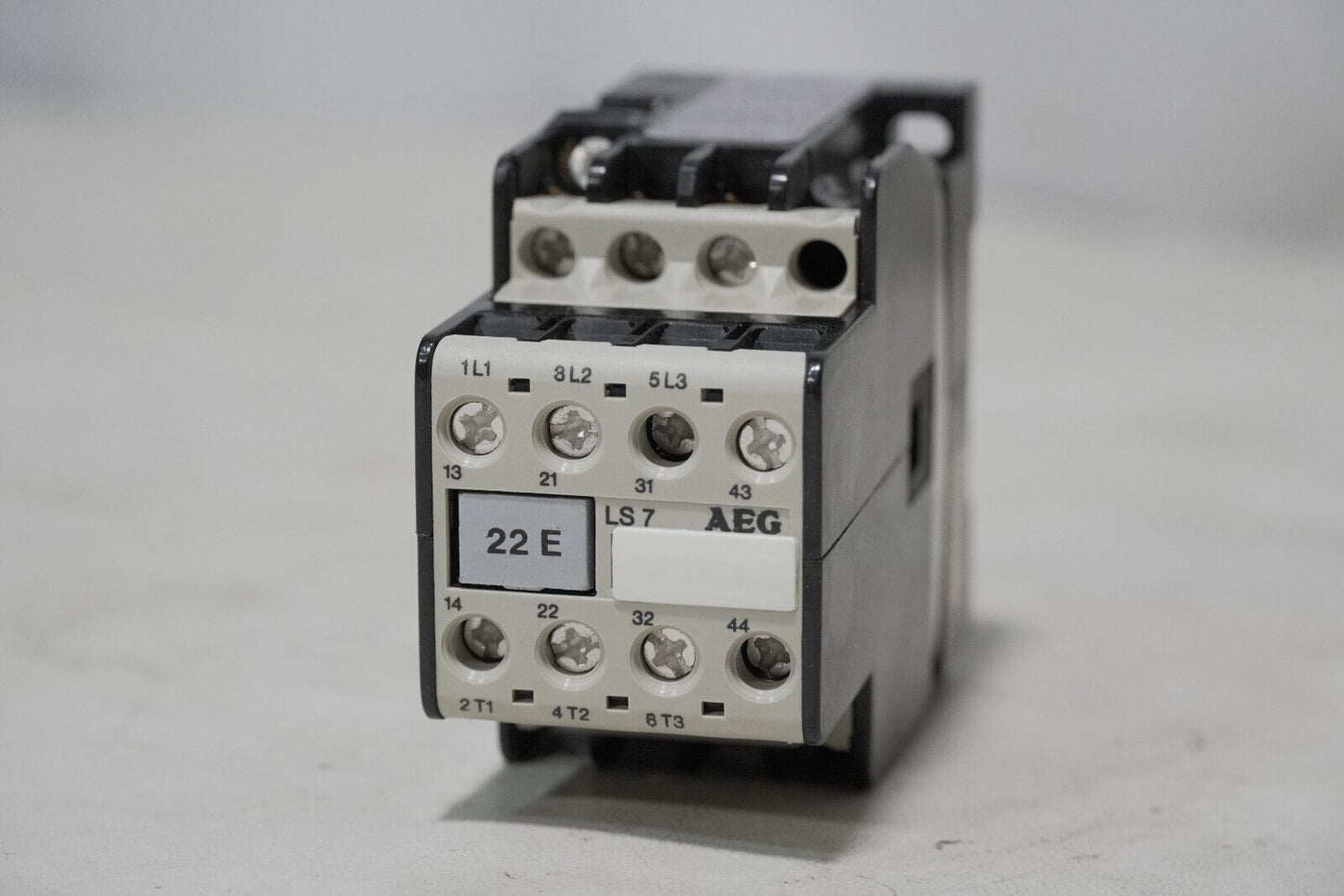 AEG Type LS7 22E Contactor 110VAC, 50Hz