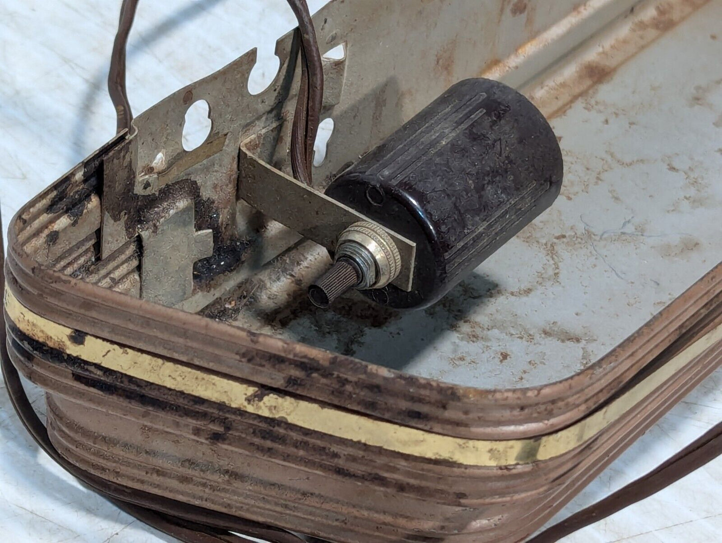 Vintage Metal Wall-Mounted Light Fixture, Waterfall Design, Working - Free Ship