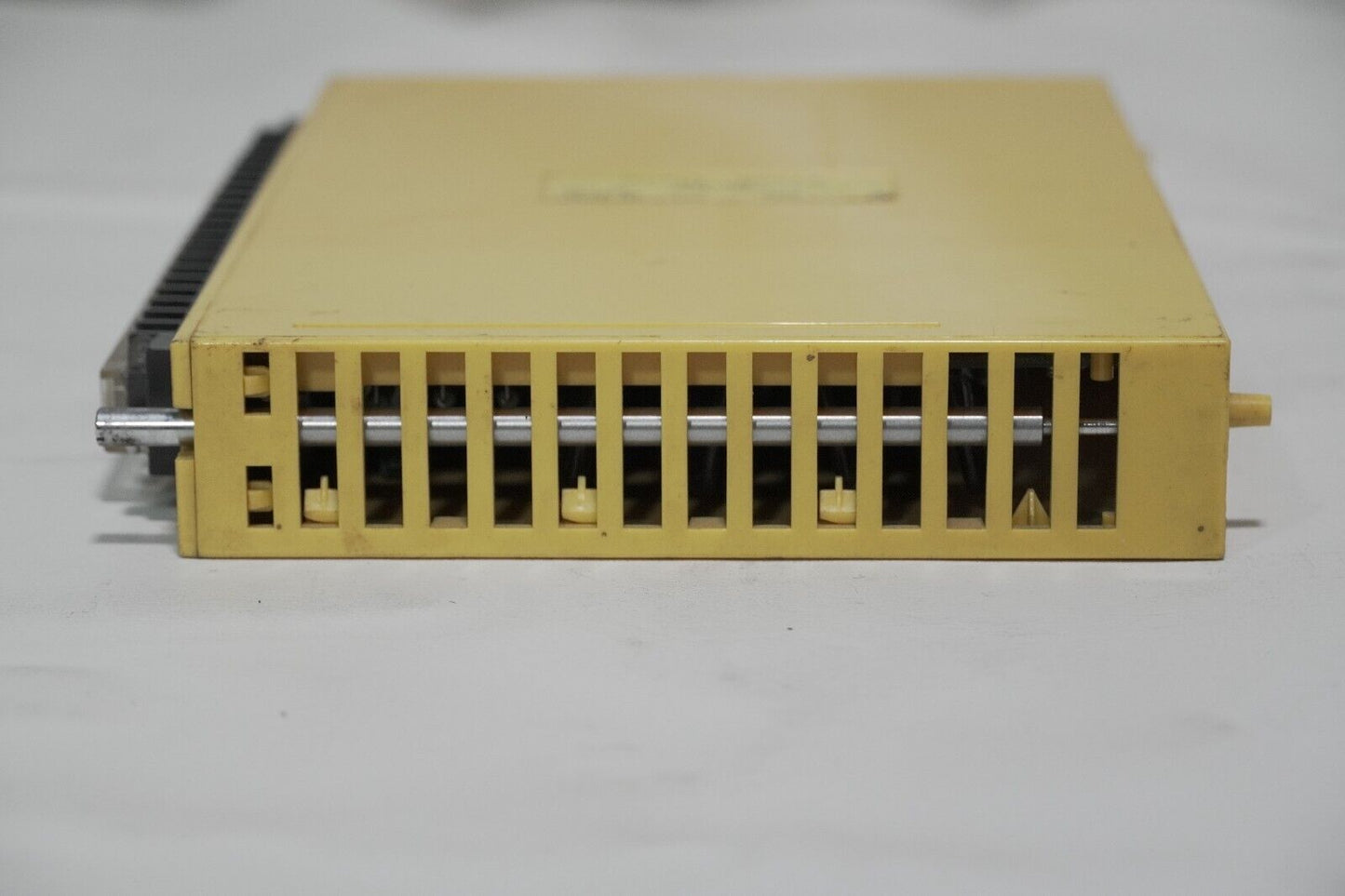 Fanuc A03B-0801-C117 output module, OA16D