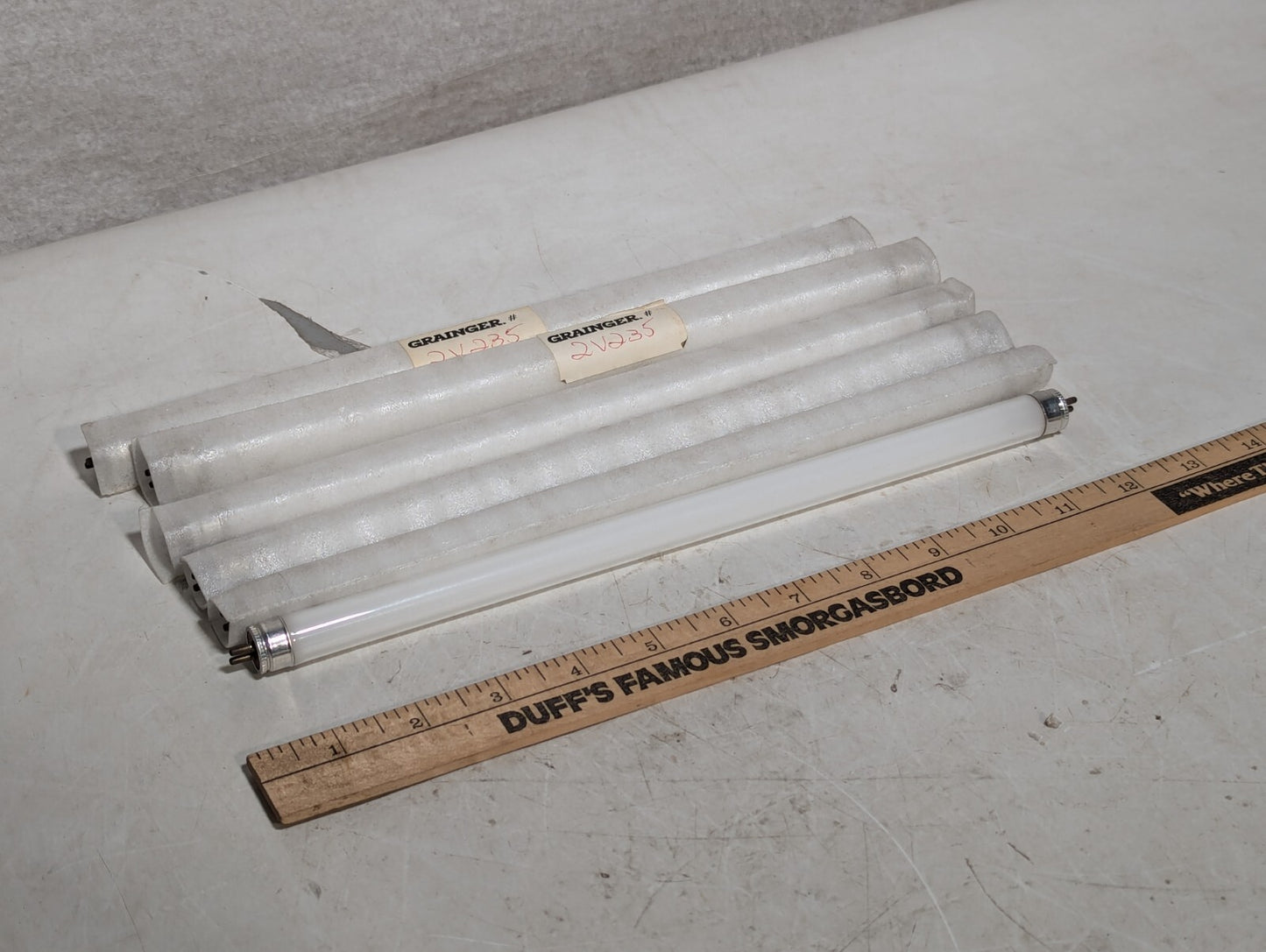 (6) GE LAMPS F8T5/CW Fluorescent, 8 W, T5, Replacement Lights for 2V235