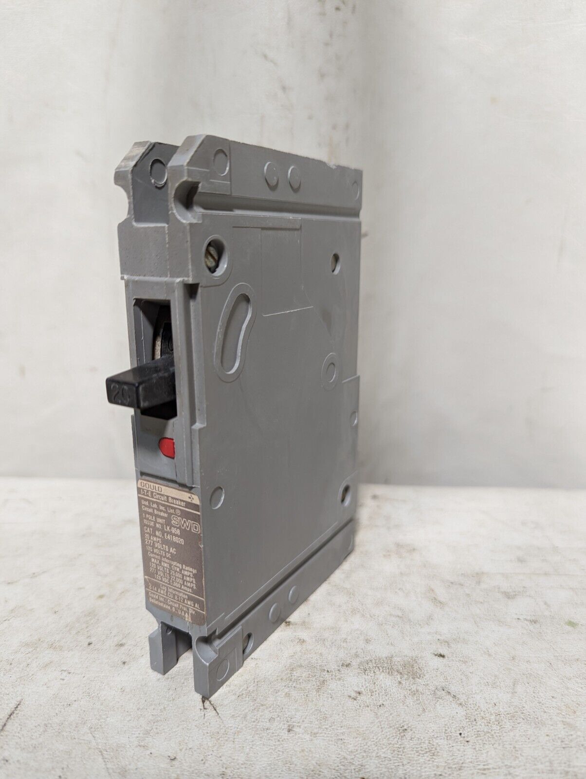 Lot of 5 ITE Gould E41B020 circuit breakers, 20A, 277VAC, 125VDC, 1 pole