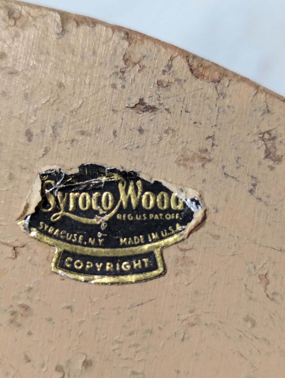 Small Syroco Wood Wall Hanging Shelf With Ornate Embellishment - Free Shipping
