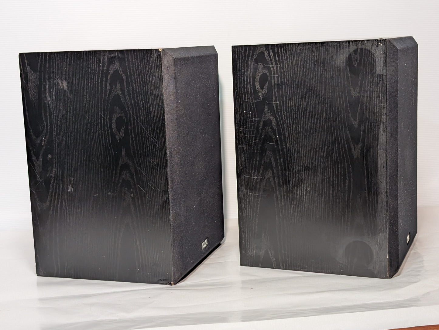 Vintage KLH 900B Black Woodgrain Shelf Speakers, 80Ohm, 50-20kHz, for 5-140W Amp