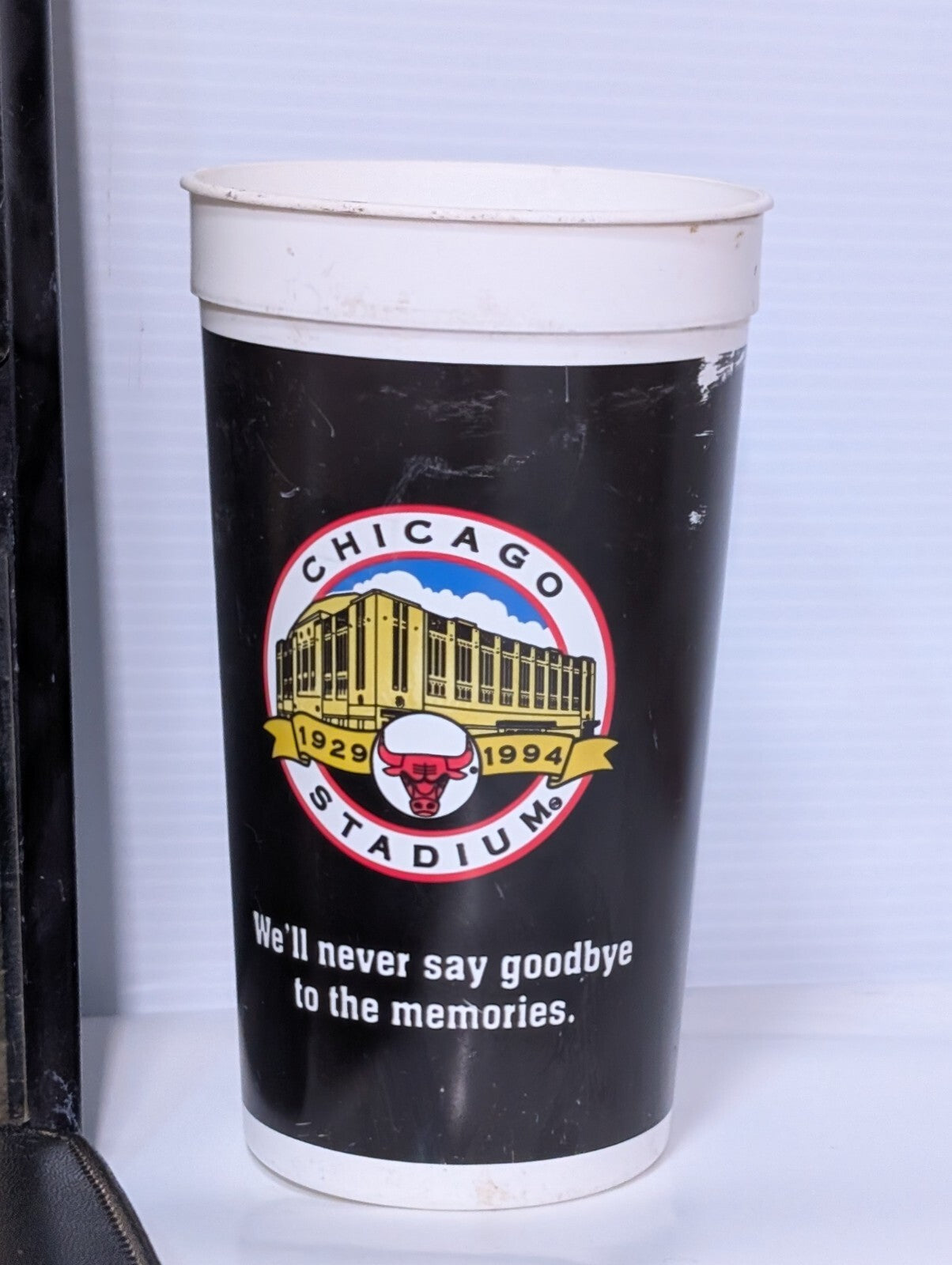 Lot of 10 Pieces - Chicago Blackhawks Collectables \ Memorabilia
