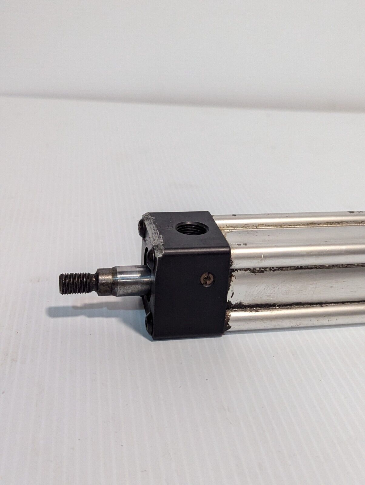 Parker 01.50 CF2MAU14A 50.000 Pneumatic Air Cylinder, 250psi Envelope Pressure