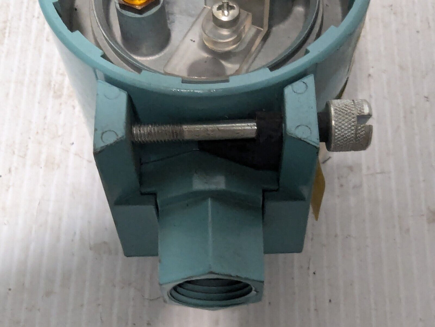 Wilkerson L27-04-000-K94 In-Line Air Mist Lubricator+Returns
