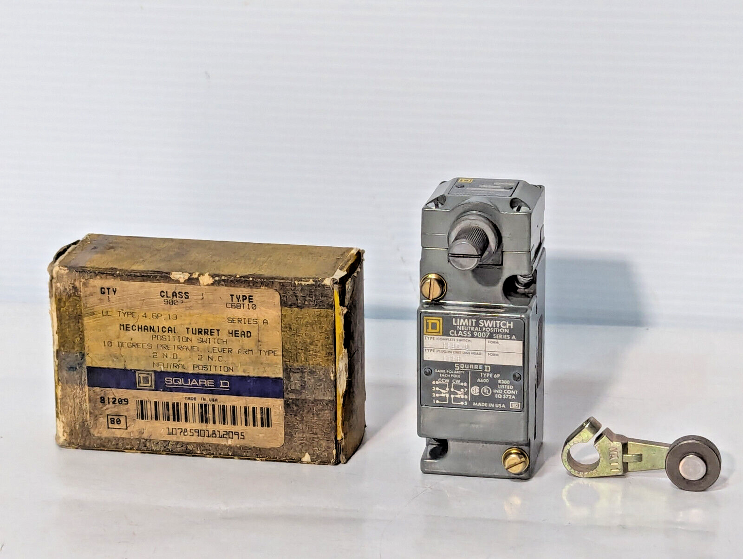 Square D 9007-C68T10 Mechanical Turret Head Position Switch, 10° Pre-travel Arm