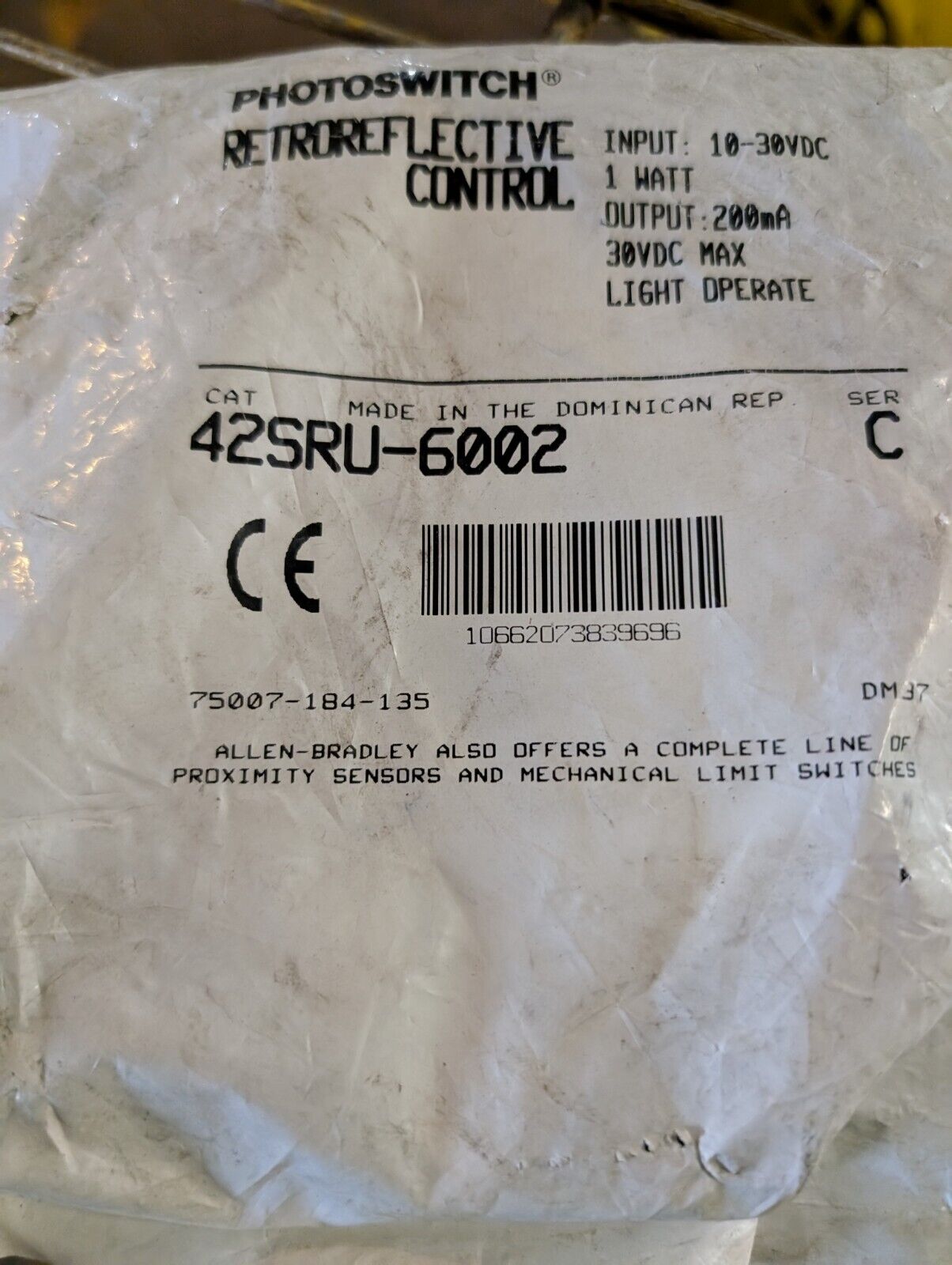 Allen Bradley 42SRU-6002 PhotoSwitch Retroreflective Control, 10-30VDC, 1 watt